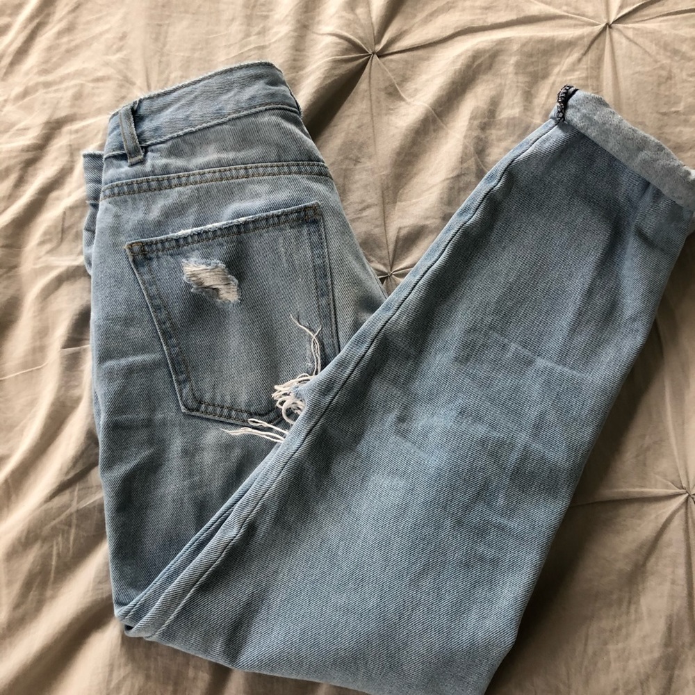 MOM JEANS